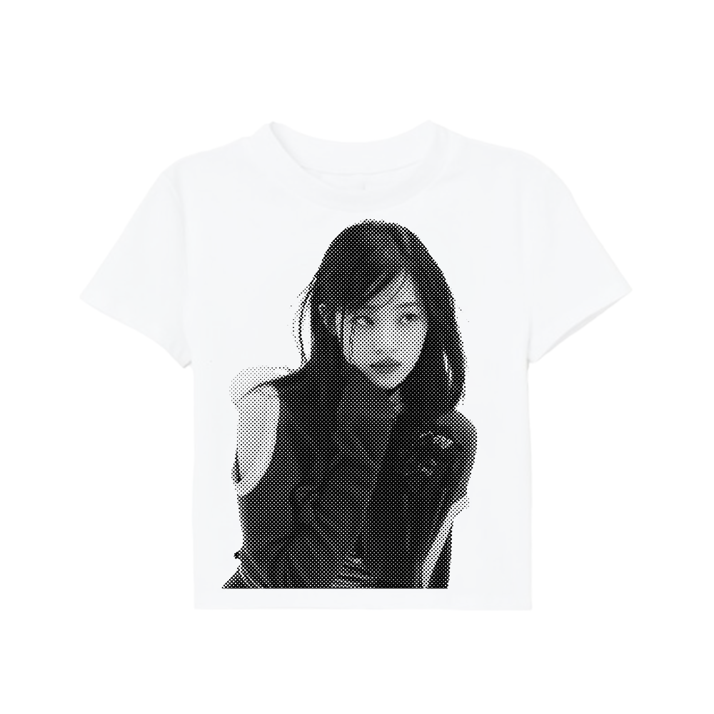 new jeans facecard tee
